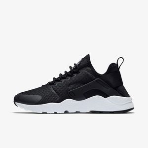 NIKE AIR HUARACHE SNEAKERS